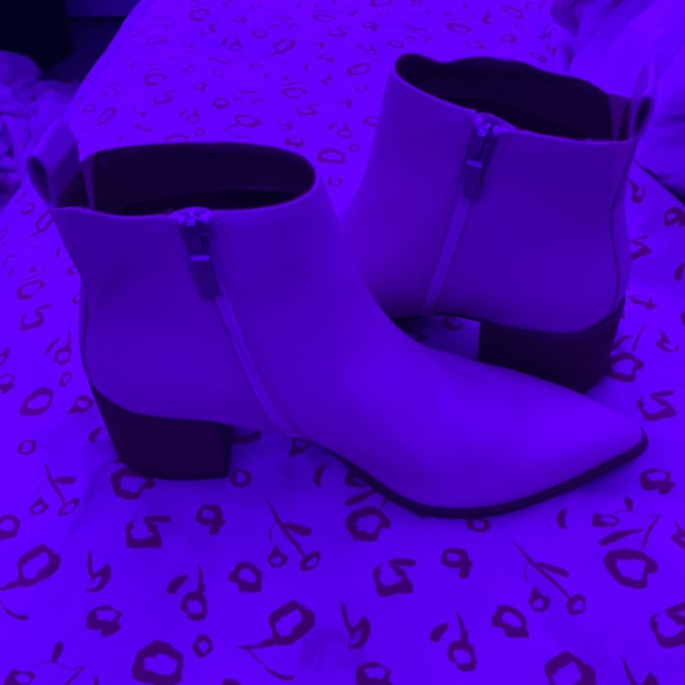 Universal Thread Boots - image 4